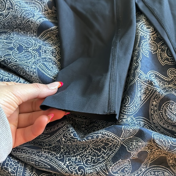 Aerie Offline High Waisted Navy Leggings - Picture 4 of 4